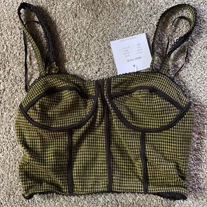 Honey 🍯 punch black and yellow crop top